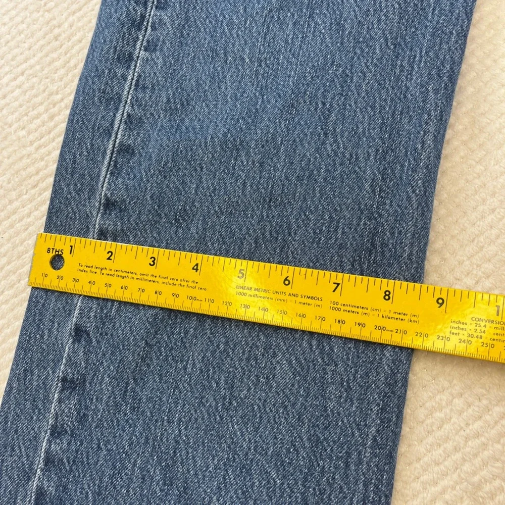 Levis 501 Original Fit Mens Medium Wash Blue Denim Straight Leg Jeans 34x32